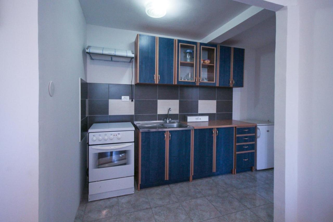 Apartment La Traviata With Parking โรวีน ภายนอก รูปภาพ